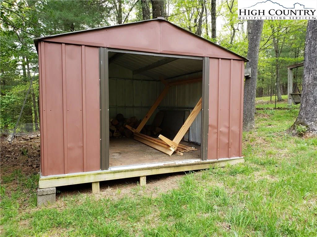Image number 4 for the current listing