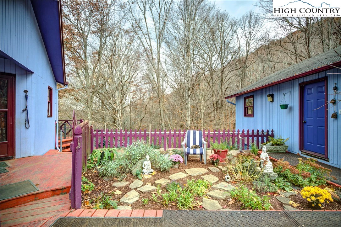 Image number 3 for the current listing