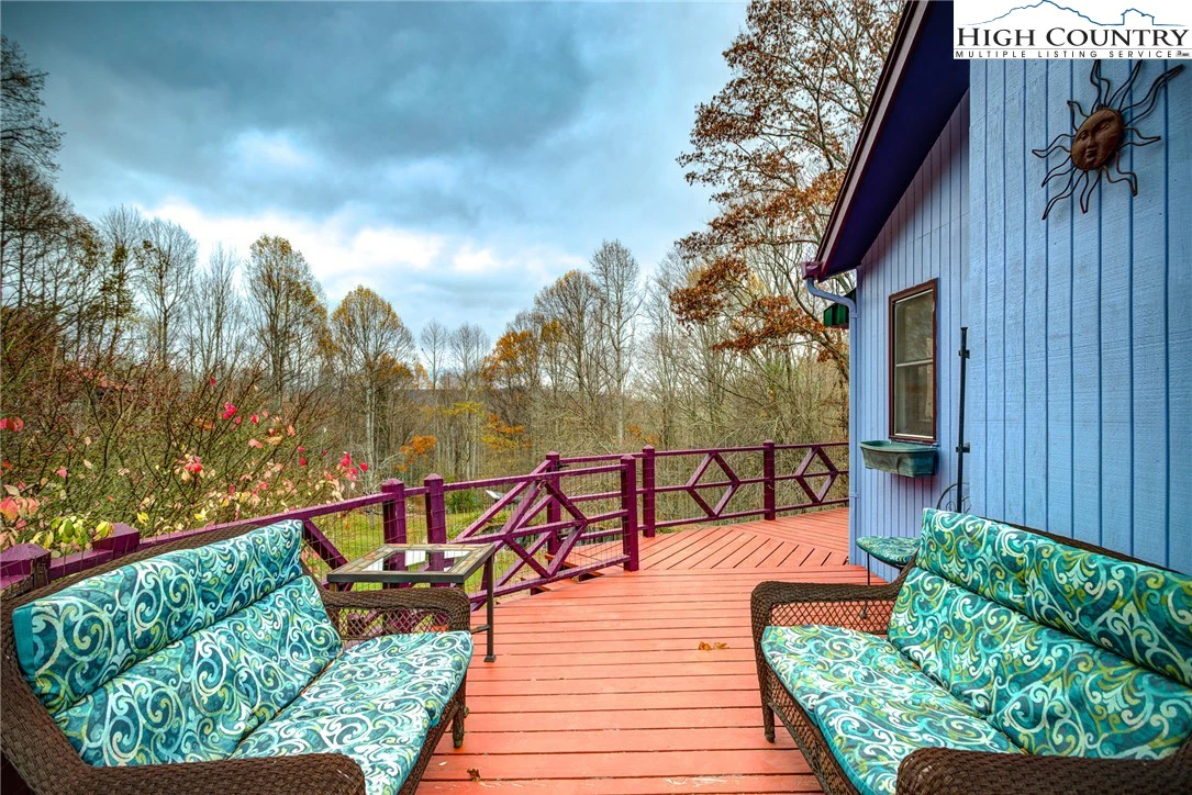 Image number 7 for the current listing