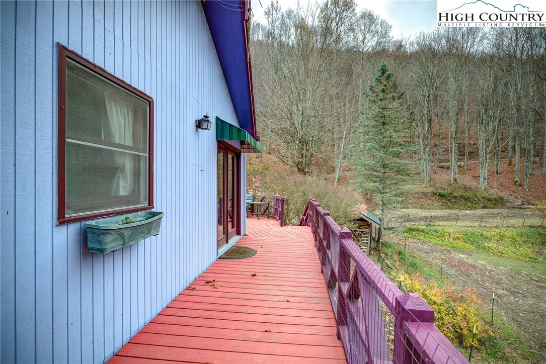Image number 8 for the current listing