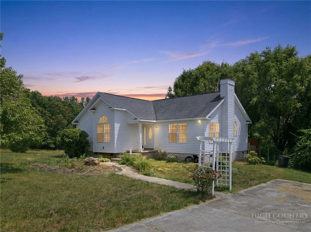 Image number 8 for the current listing
