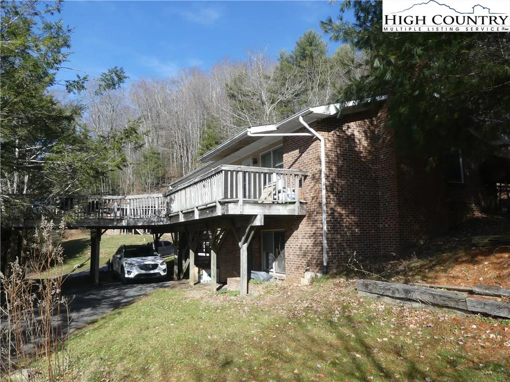 Image number 1 for the current listing
