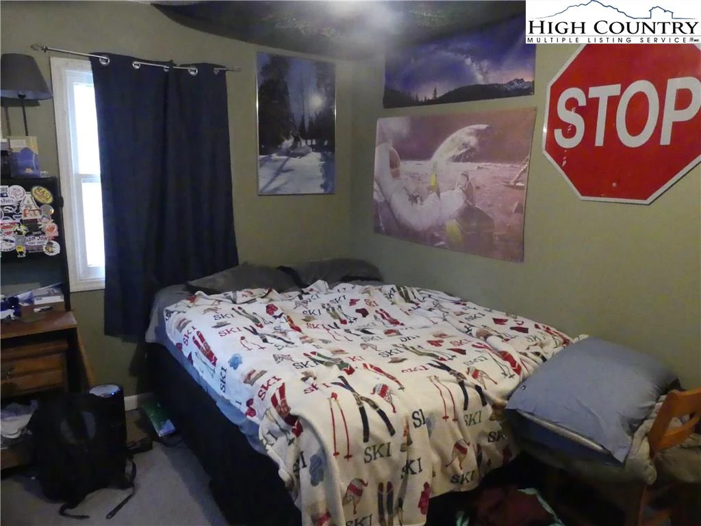 Image number 8 for the current listing
