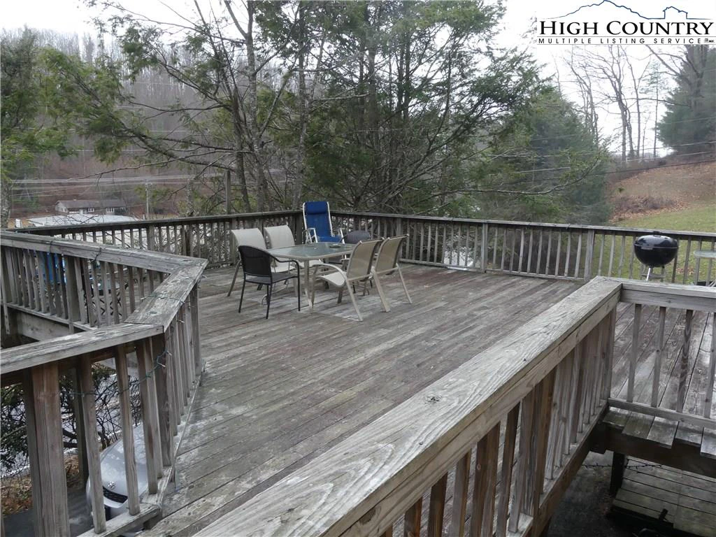 Image number 14 for the current listing