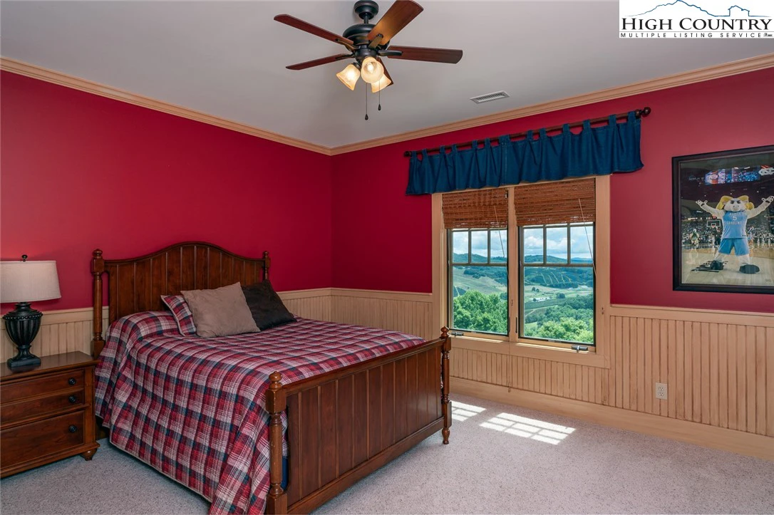 Image number 5 for the current listing