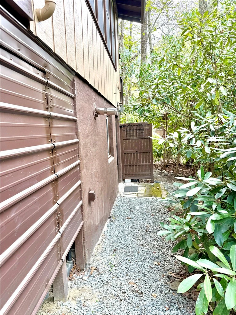 Image number 7 for the current listing