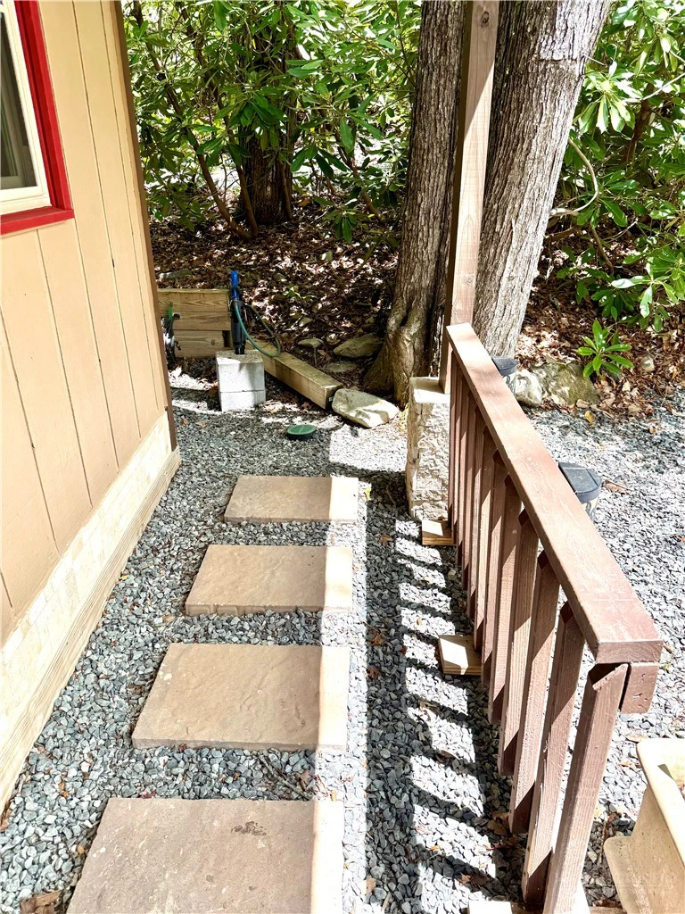 Image number 2 for the current listing