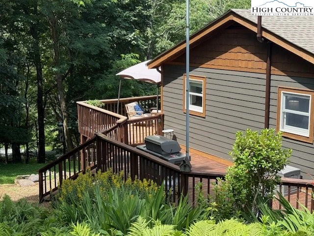 Image number 15 for the current listing