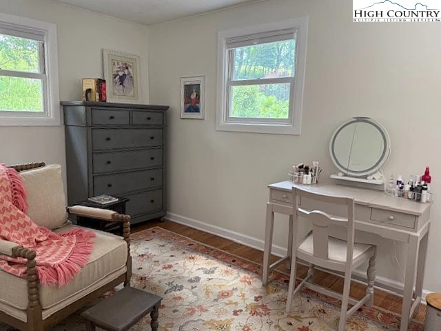 Image number 5 for the current listing