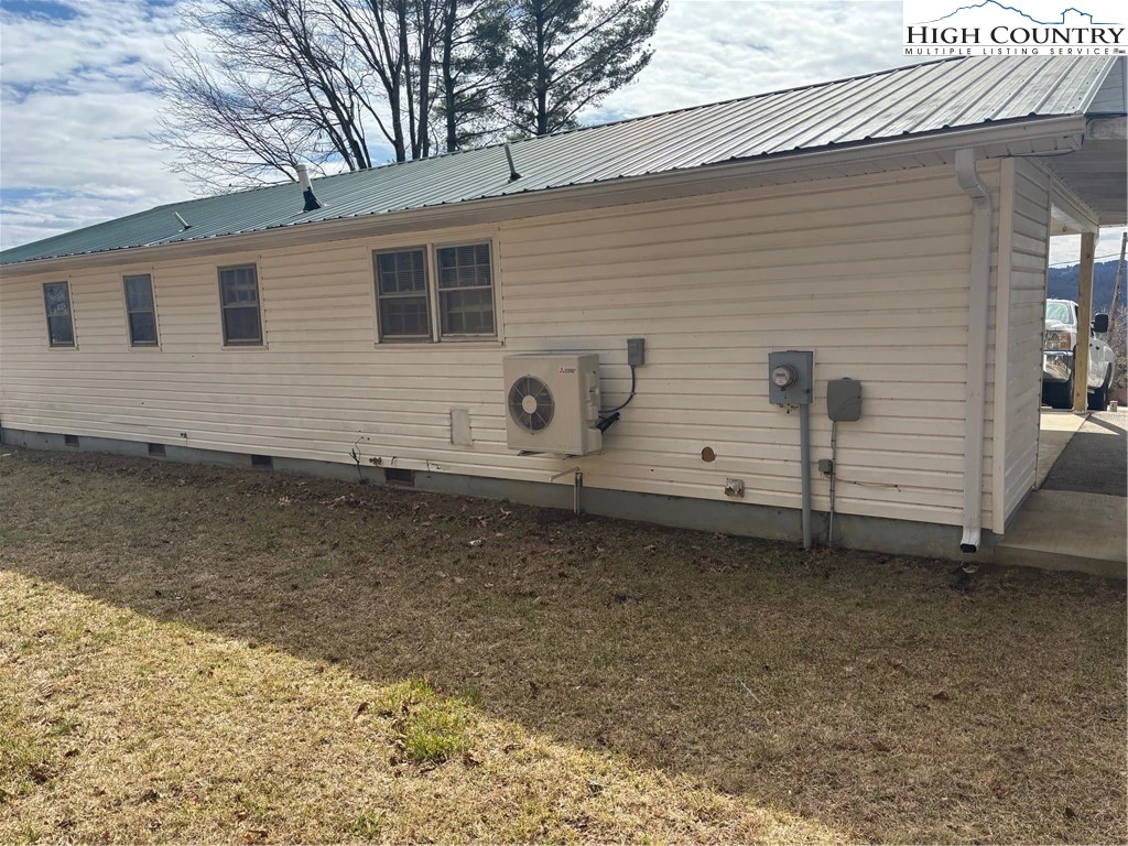 Image number 7 for the current listing