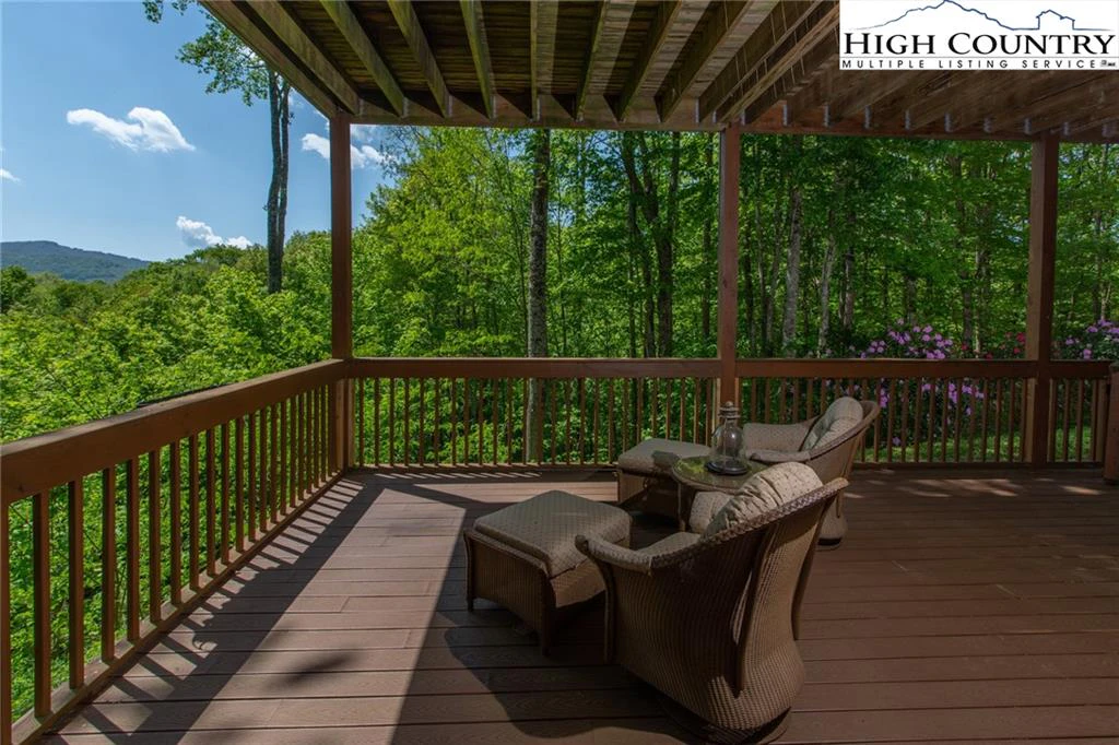 Image number 9 for the current listing