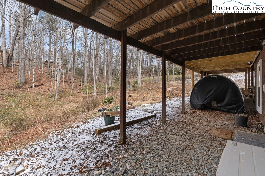 Image number 11 for the current listing