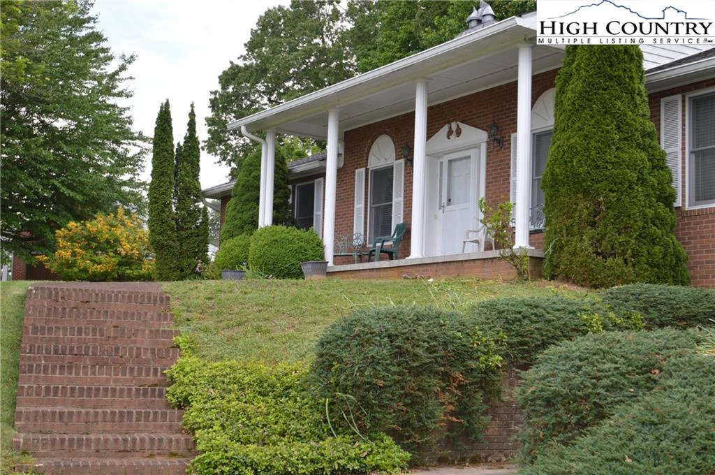 Image number 10 for the current listing