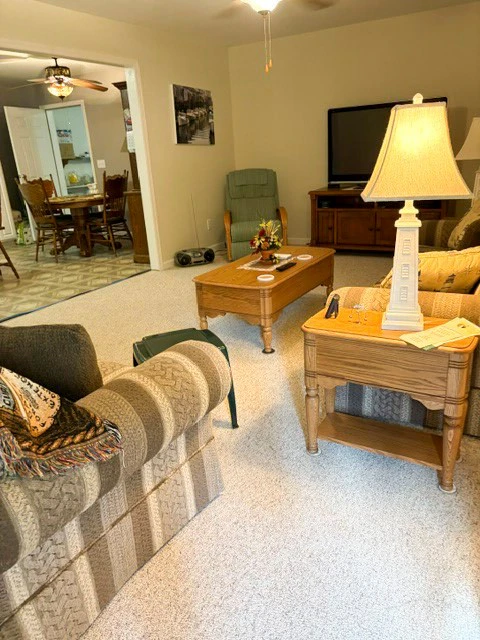 Image number 2 for the current listing