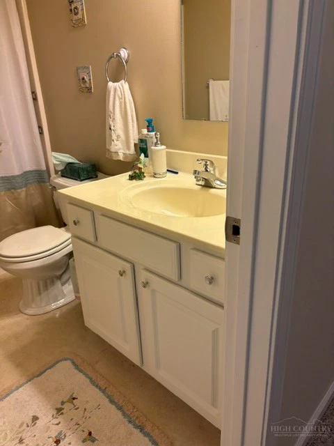 Image number 4 for the current listing