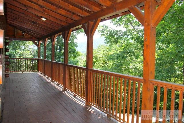 Image number 18 for the current listing