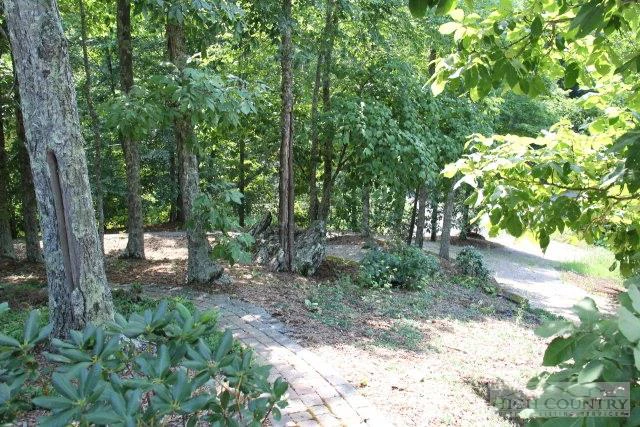 Image number 10 for the current listing