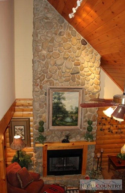 Image number 7 for the current listing
