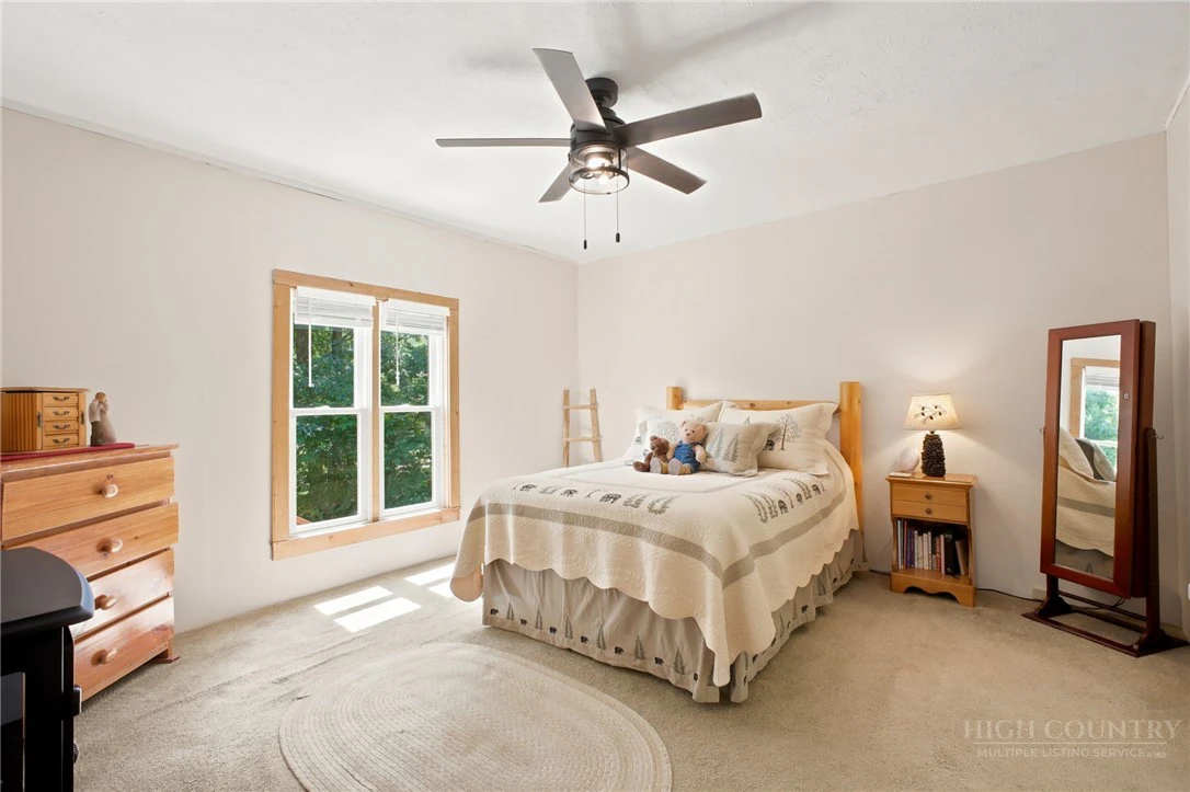 Image number 7 for the current listing