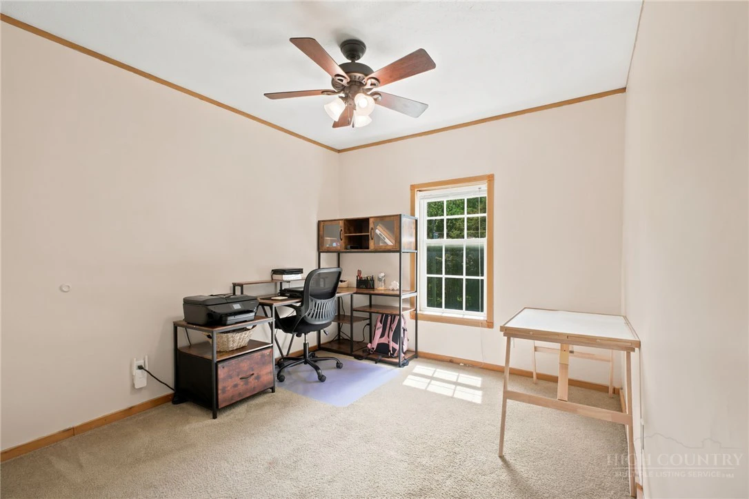 Image number 13 for the current listing