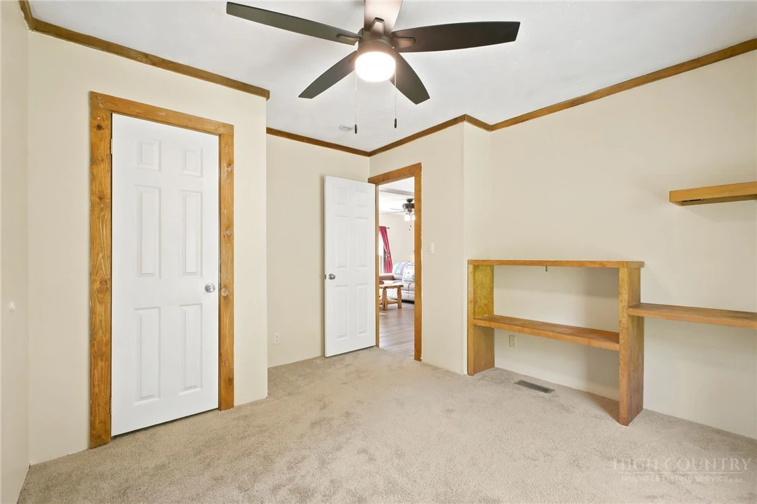 Image number 16 for the current listing