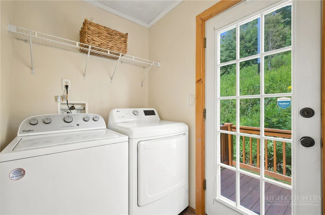 Image number 18 for the current listing