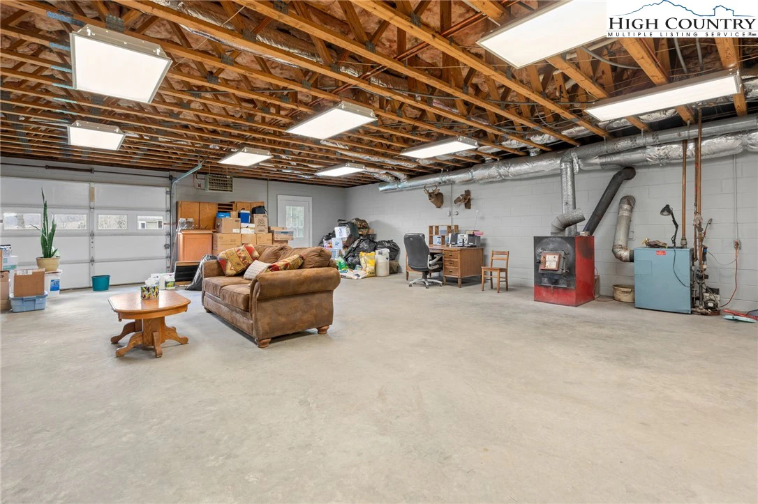 Image number 4 for the current listing