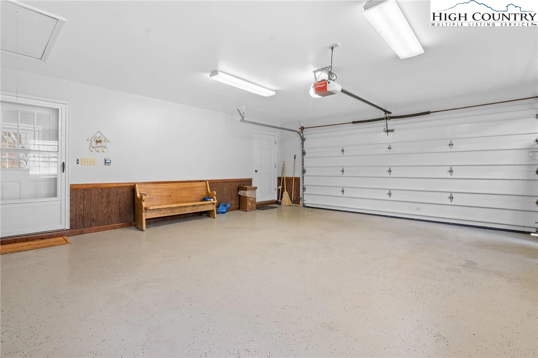 Image number 6 for the current listing
