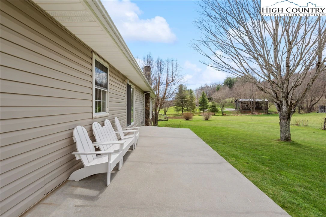 Image number 8 for the current listing