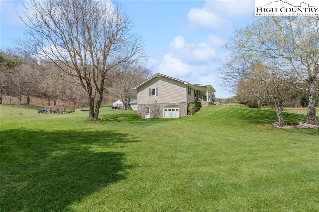 Image number 2 for the current listing