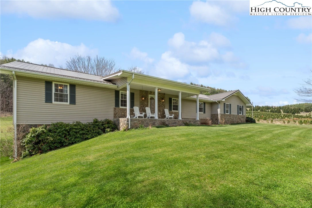 Image number 15 for the current listing