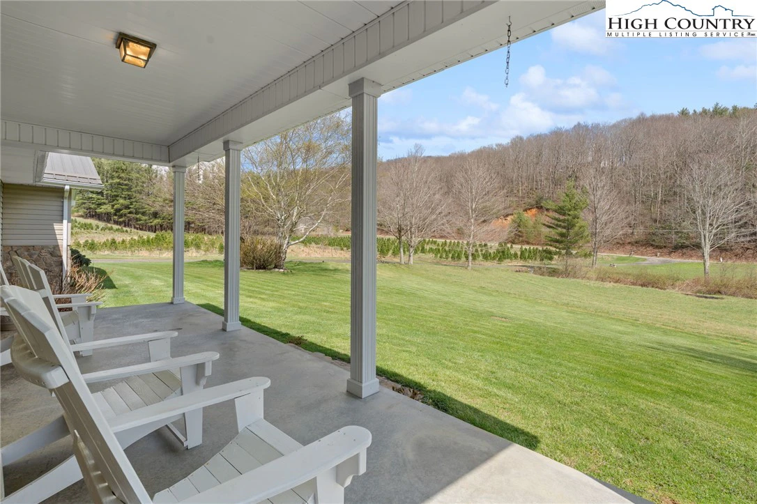 Image number 18 for the current listing