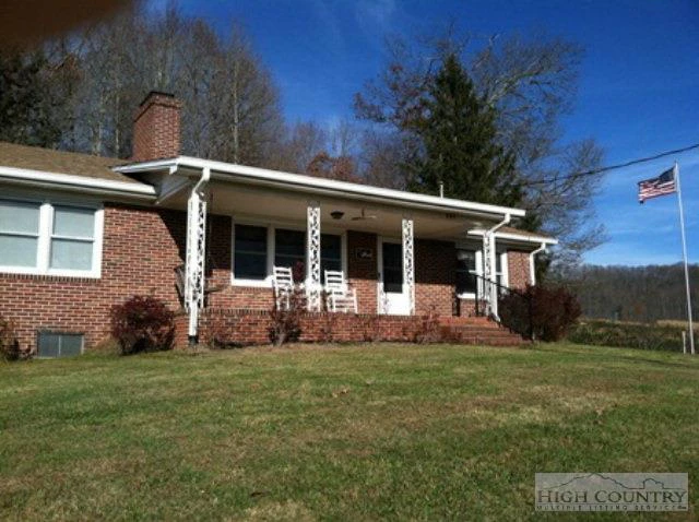 Image number 1 for the current listing