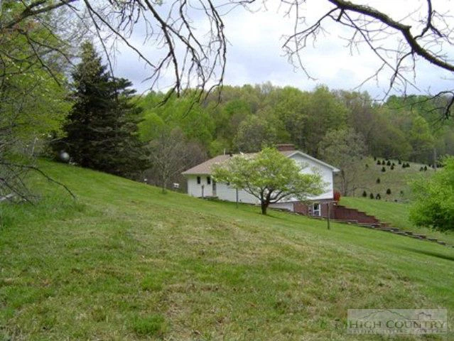 Image number 2 for the current listing