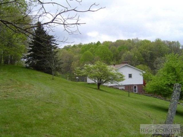 Image number 14 for the current listing