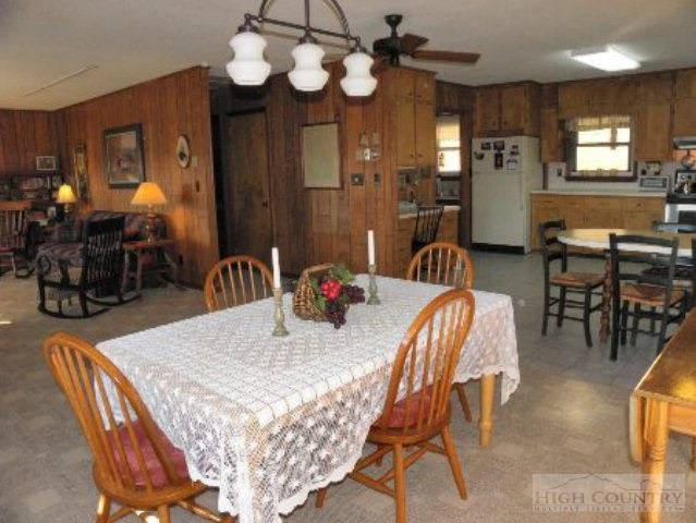 Image number 20 for the current listing