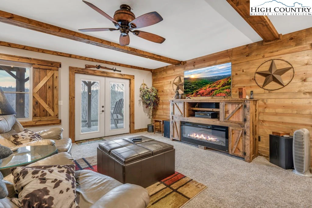 Image number 7 for the current listing