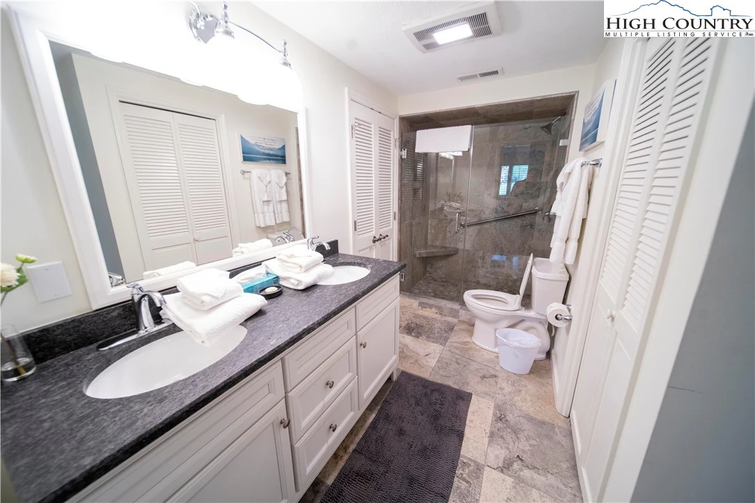 Image number 10 for the current listing