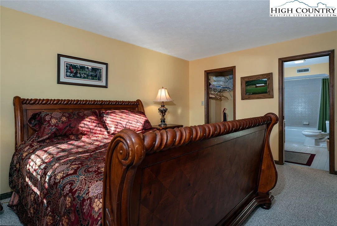 Image number 6 for the current listing