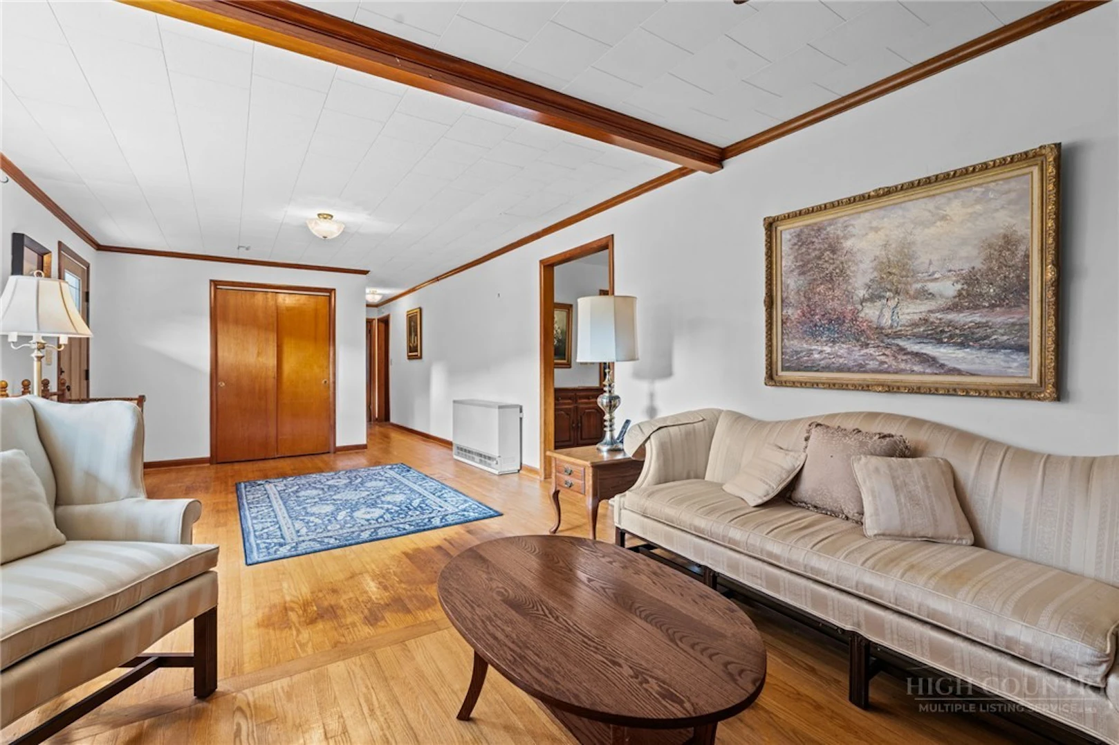 Image number 9 for the current listing