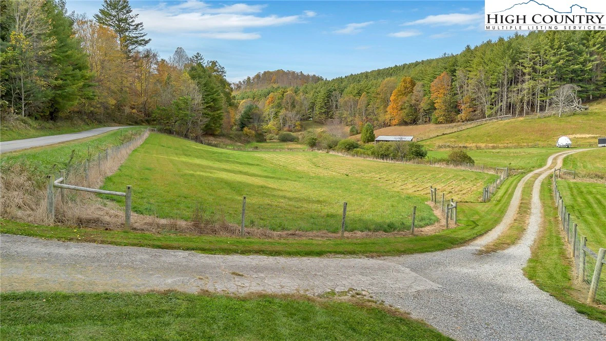 Image number 18 for the current listing