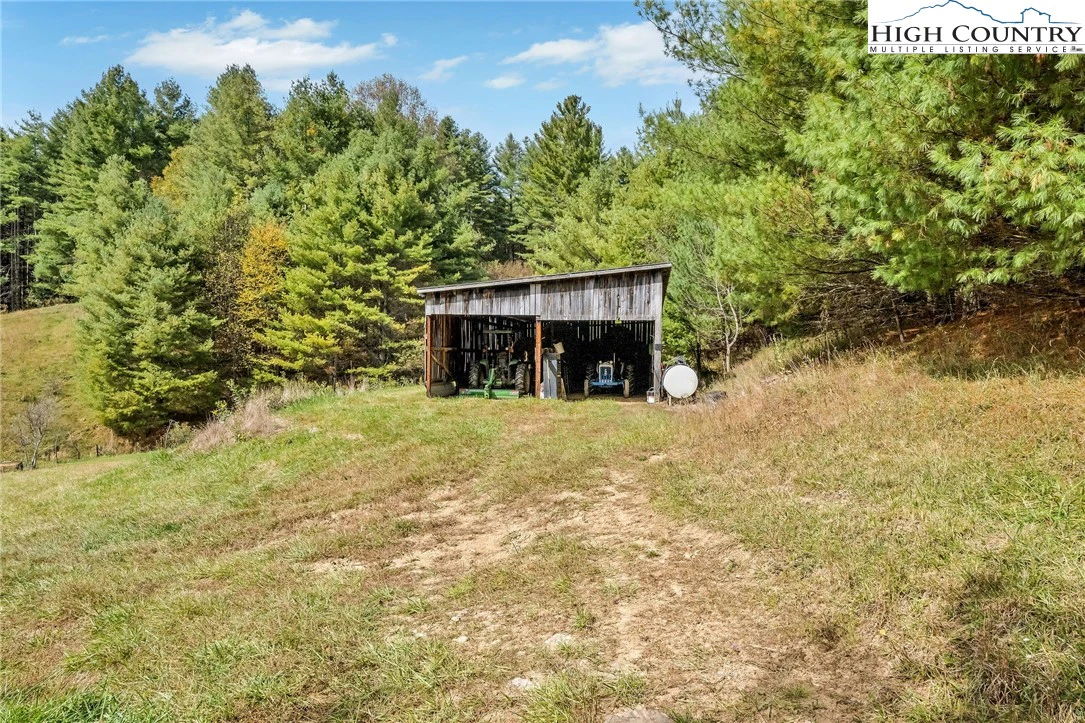 Image number 22 for the current listing