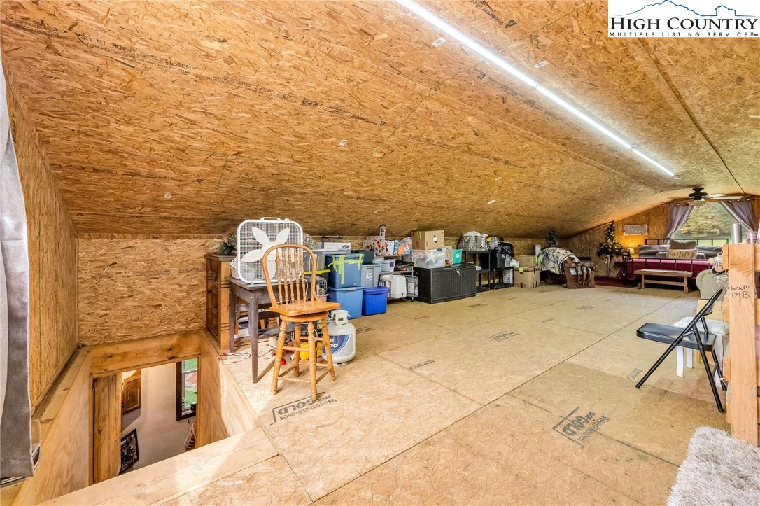 Image number 2 for the current listing