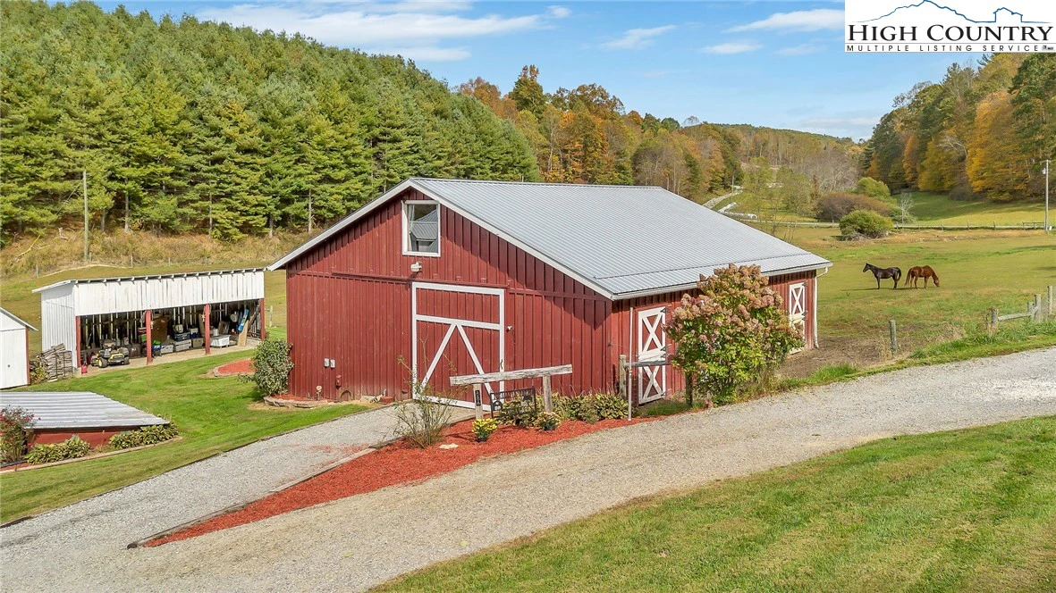Image number 4 for the current listing