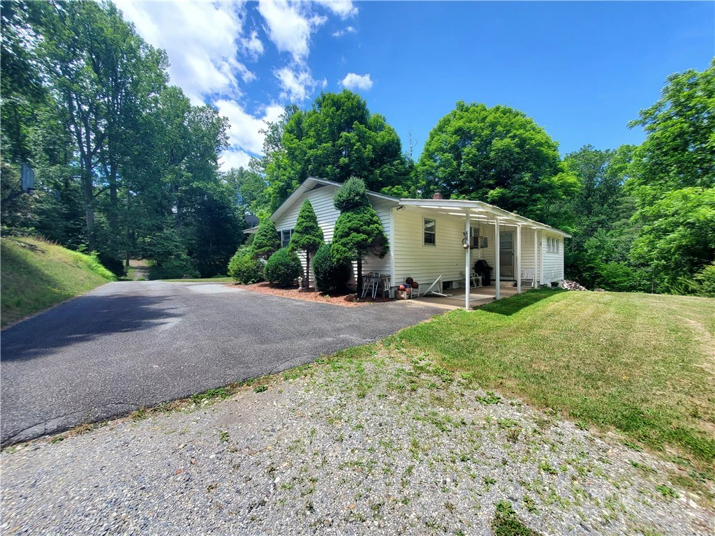 Image number 8 for the current listing