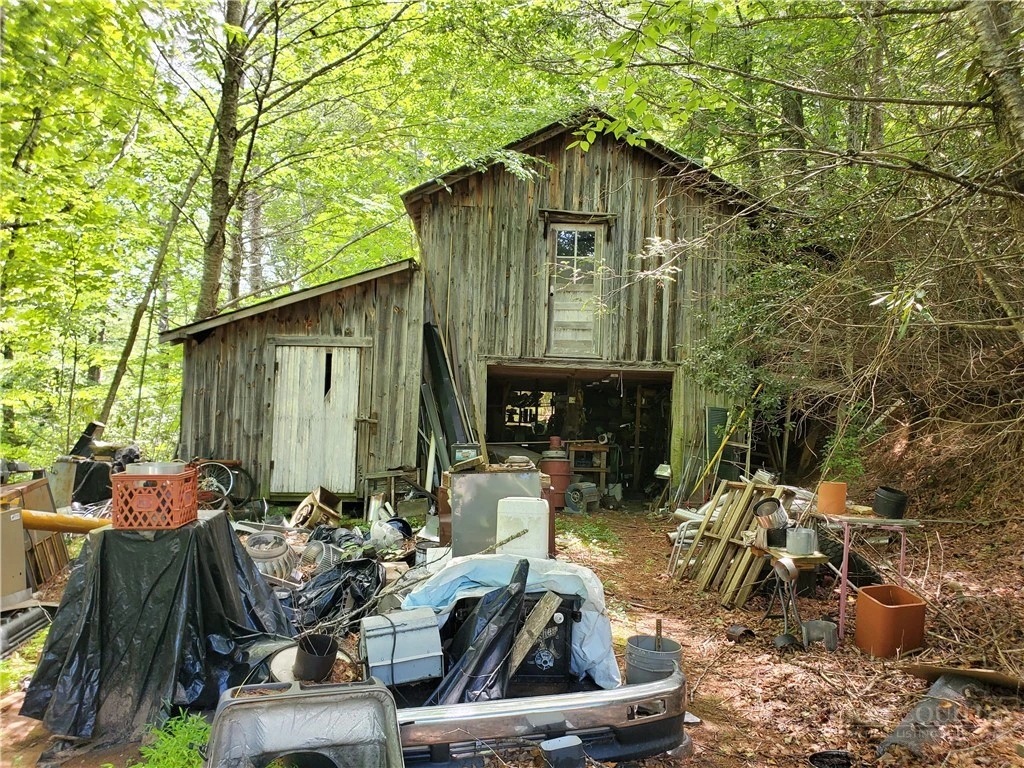 Image number 11 for the current listing