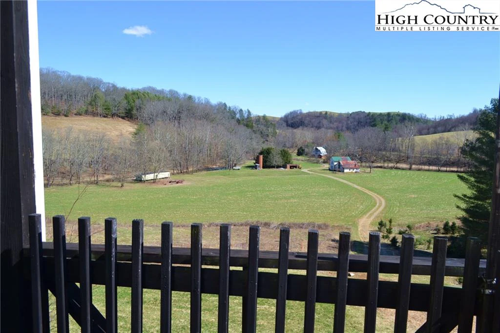 Image number 7 for the current listing