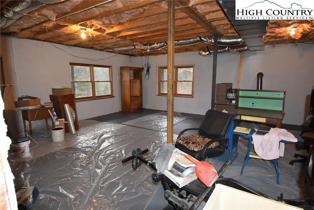 Image number 9 for the current listing
