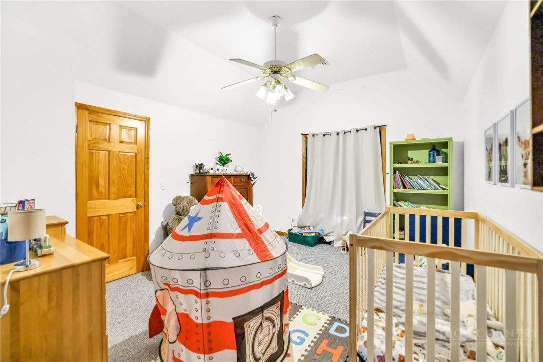 Image number 10 for the current listing