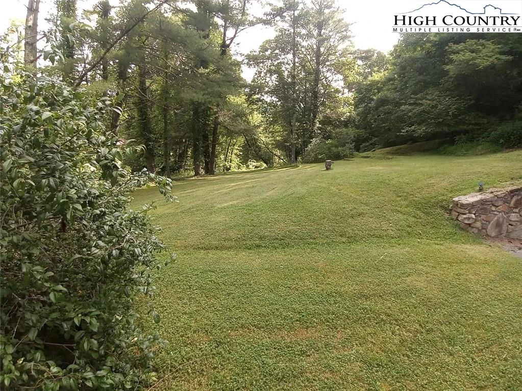 Image number 19 for the current listing